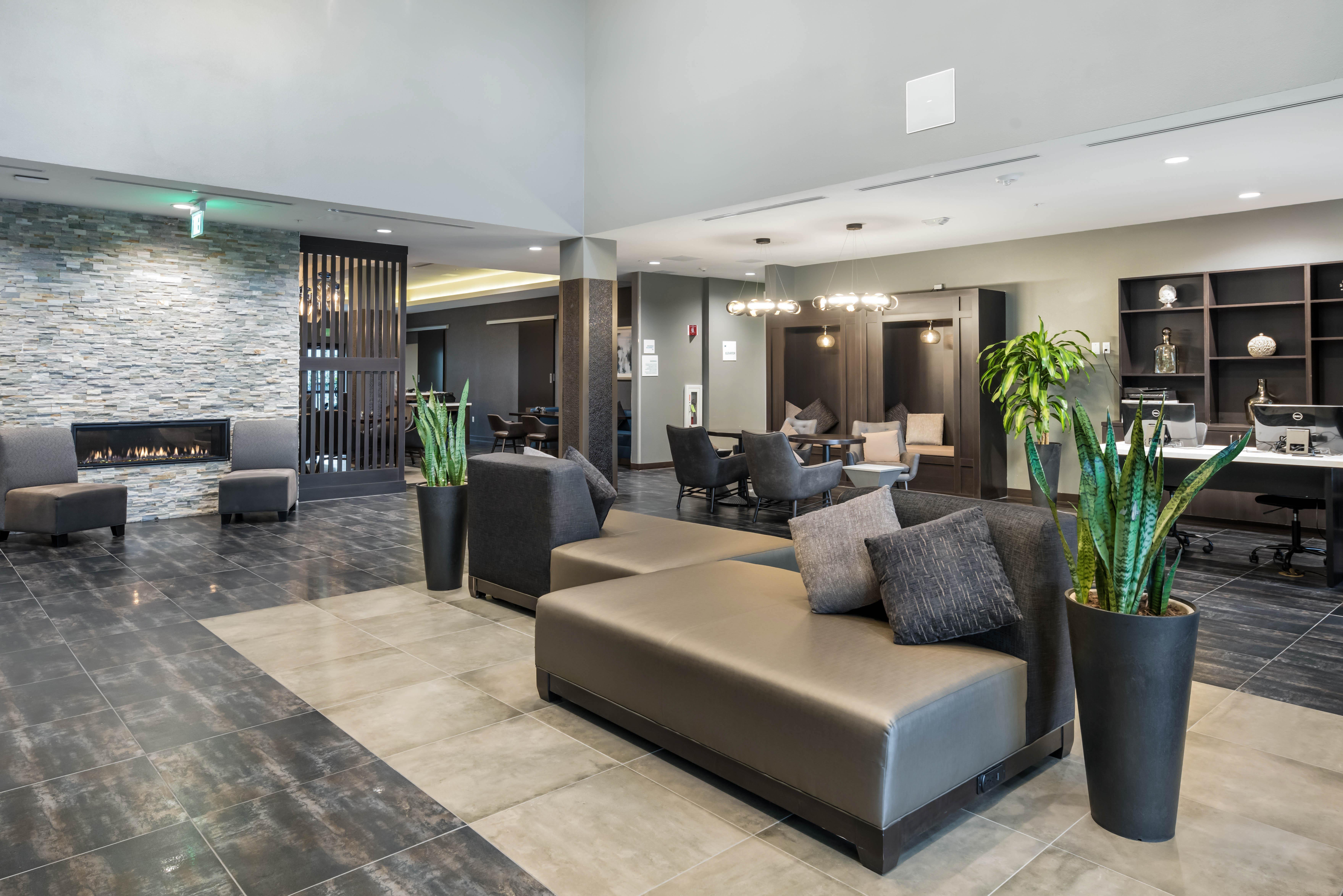 Holiday Inn Hotel & Suites Silicon Valley - Milpitas By Ihg Exterior foto